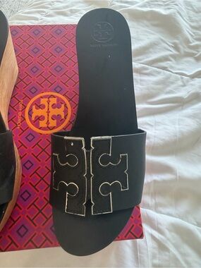 Tory Burch Black Slide Sandal with Contrast Logo
